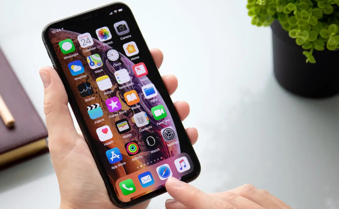 What apps to download on iPhone